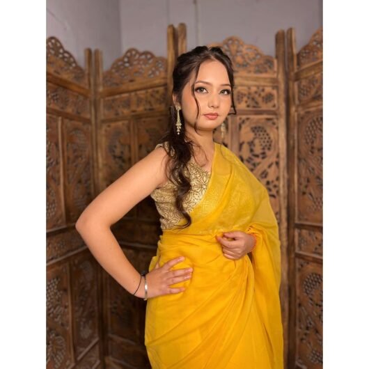 4. Aarti Makeup Artist